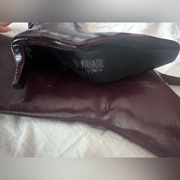 H&M Burgundy Knee-High Pointed Toe Heeled Boots β Slim Mid Heel β 37 β BNWt - Picture 13 of 13